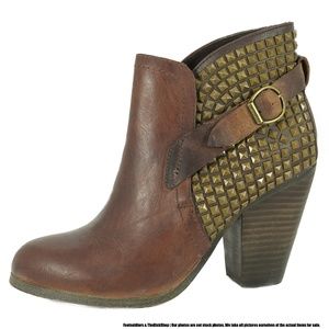 Steve Madden ALANI BLOCK HEELED BOOTS